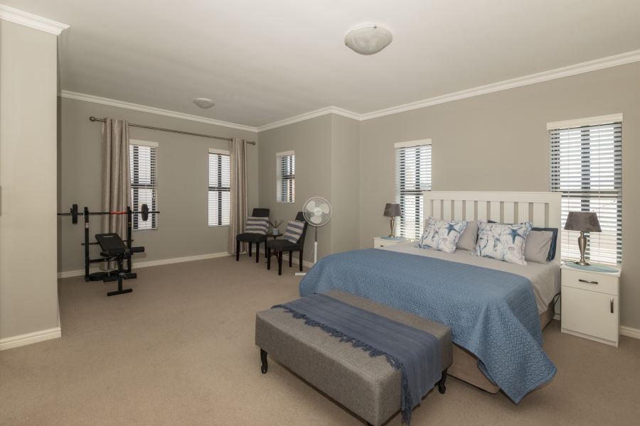 4 Bedroom Property for Sale in Calypso Beach Western Cape